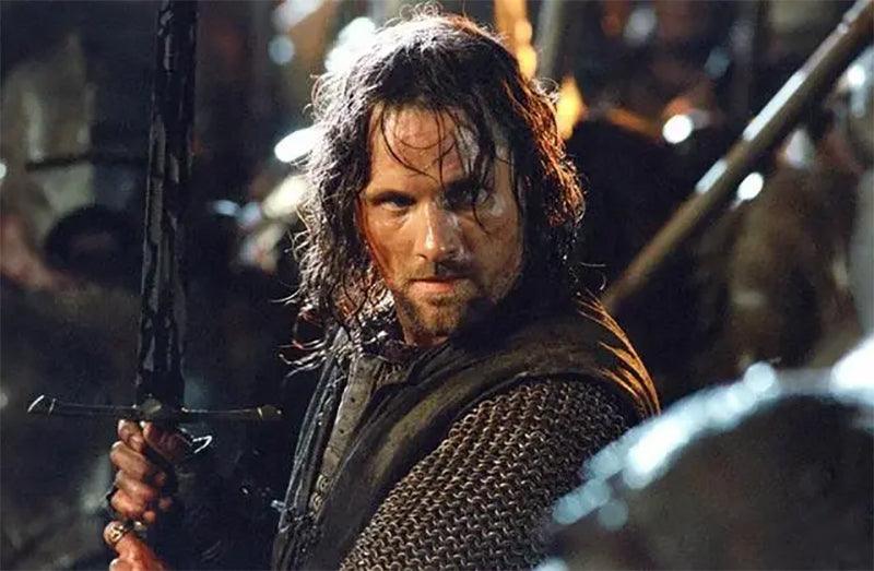 Aragorn's Ranger Sword - LOTR Strider Traveling Blade 1:6 Zinc Alloy | Weather-Worn Hilt Texture | Númenórean Heritage Collectible for Bree Fans - BlacksmithSONG