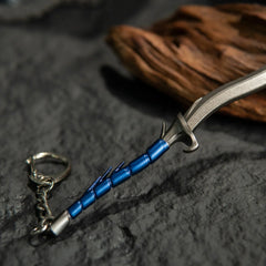 Zoom in on the versatility! ?? This Bloodhound's Fang replica isn't just for display—it features a sturdy keychain ring on the hilt. Made of solid zinc alloy, this curved greatsword is durable enough to carry with you or display on your desk. The ultimate Elden Ring accessory.