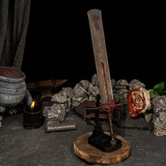 A tribute to the Shaded Castle. ?? This Marais Executioner's Sword metal replica sits menacingly on a custom stand, surrounded by iron chains and roses. The perfect gaming desk decoration for Elden Ring players who master the Arcane arts and the Eochaid's Dancing Blade. - Vertical display rack