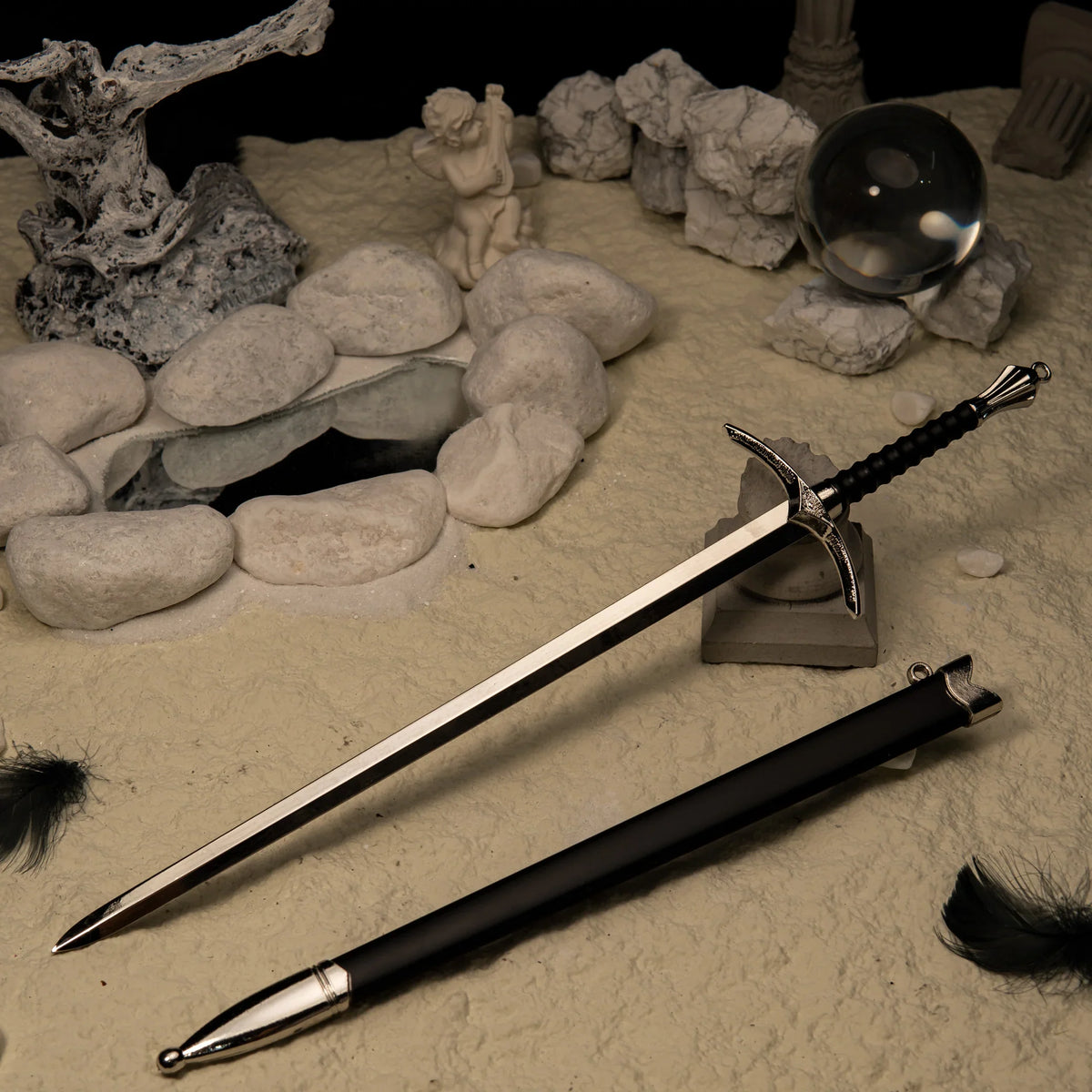 Réplica de la espada Glamdring - Martillo de Enemigo de Gandalf (ESDLA) a escala 1:6, aleación de zinc | Hoja con runas élficas grabadas | Exhibición de aleación de zinc para coleccionistas de fans de Tolkien