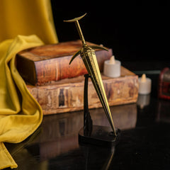 Vertical display of the Golden Order Greatsword replica on an upright stand.