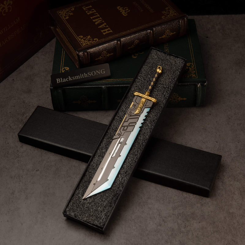 Buster Sword R5 replica — in a black foam-lined gift box.
