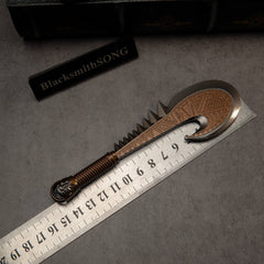 Patu replica — size chart, 15cm / 5.9 inches, laid along a ruler.