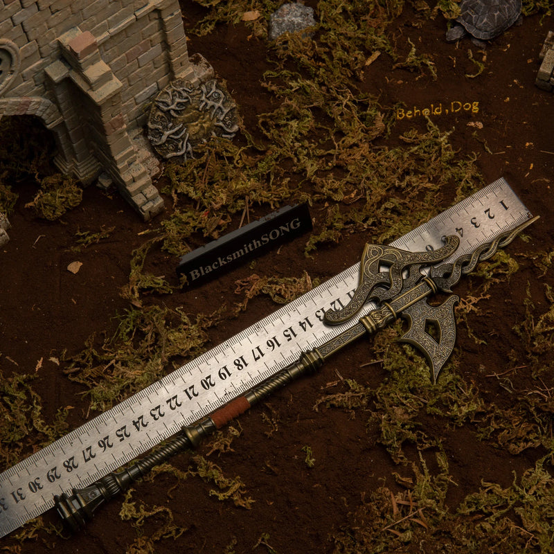 Golden Halberd replica — size chart, 30cm / 11.8 inches.