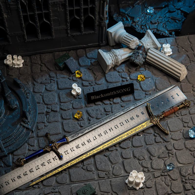 Rellana's Twin Blades replica — size chart in cm and inches.