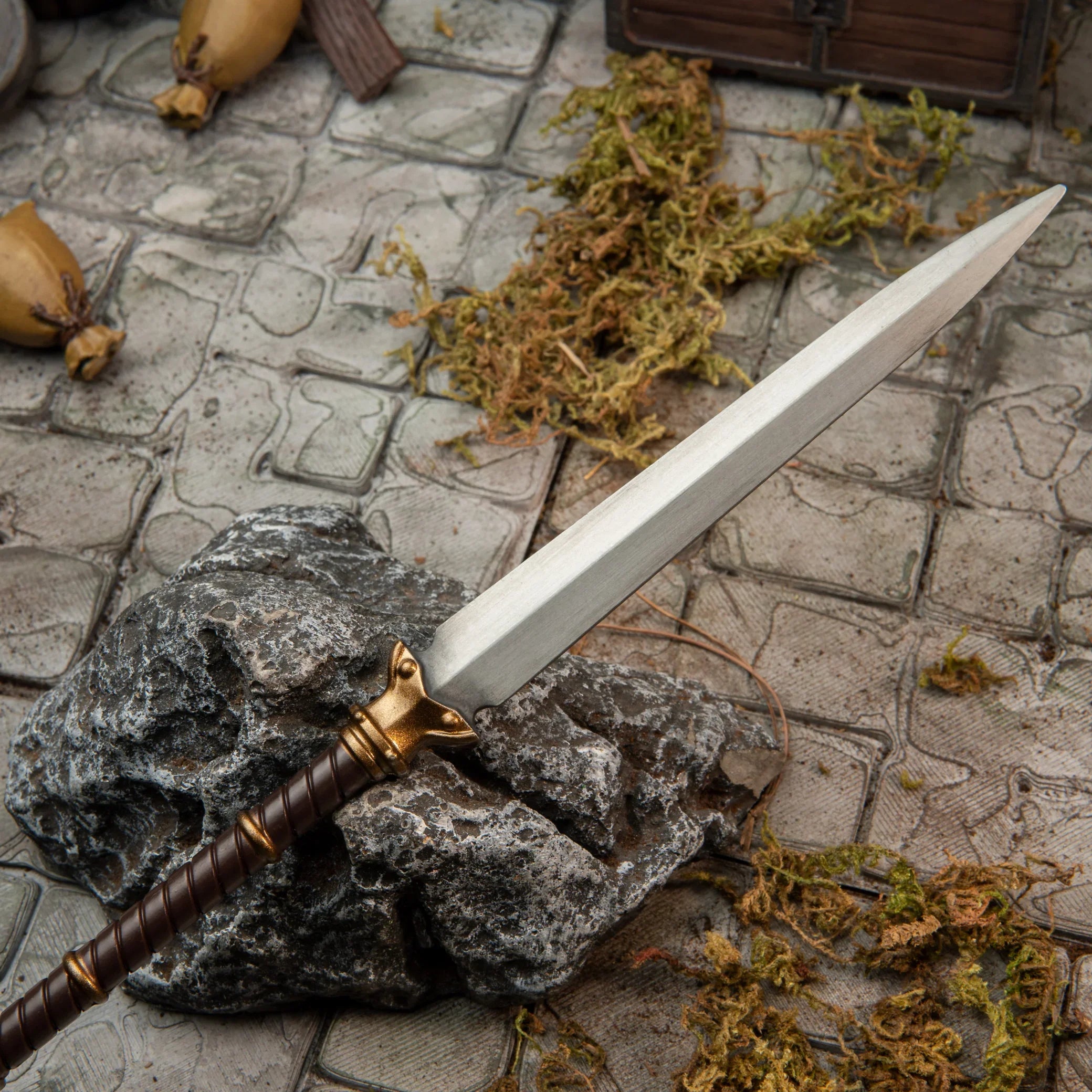 Twinblade replica — secondary blade point and cast finish close-up