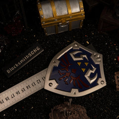 Hylian Shield replica — size chart, 12cm / 4.7 inches.