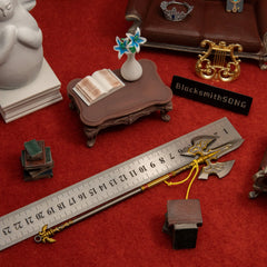 Royal Halberd replica — size chart, 21.5cm / 8.5 inches.
